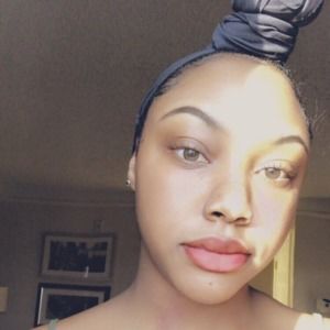 Meet your Posher, Alexus